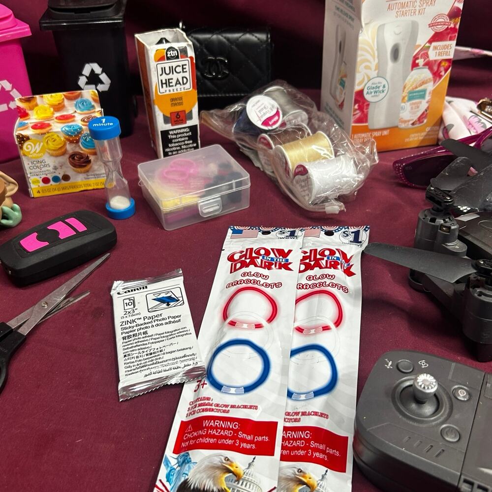 Junk drawer lot R - Picture 3 of 4